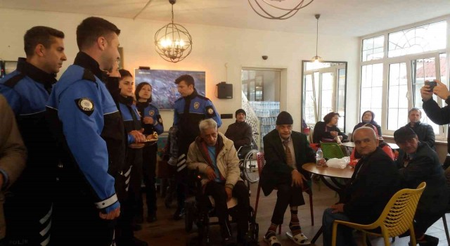 İstanbul Emniyet Müdürlüğünden Darülacezeye bayram ziyareti