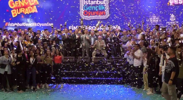İstanbul Gençlik Oyunlarında ödüller sahiplerine verildi