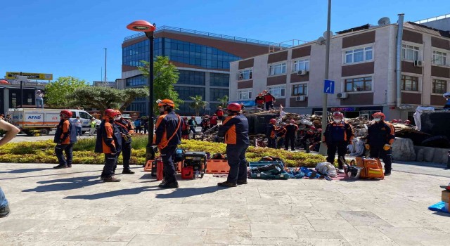 İstanbulda dev deprem tatbikatı: Senaryo gereği İstanbul 7.5 büyüklüğünde depremle sallandı