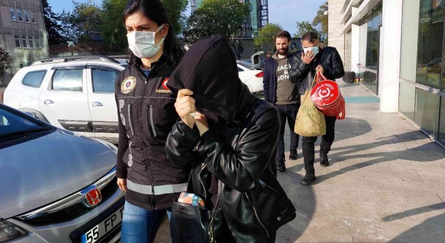 İstanbuldan kargo ile gönderilen uyuşturucuyu teslim alan 2 kişi tutuklandı