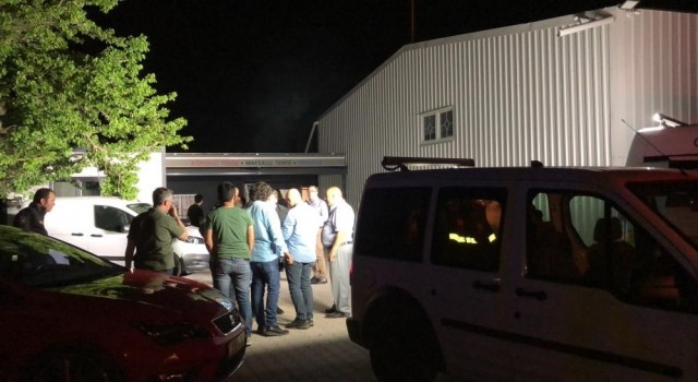 İşyerine silahlar patladı 1i ağır iki kişi yaralandı