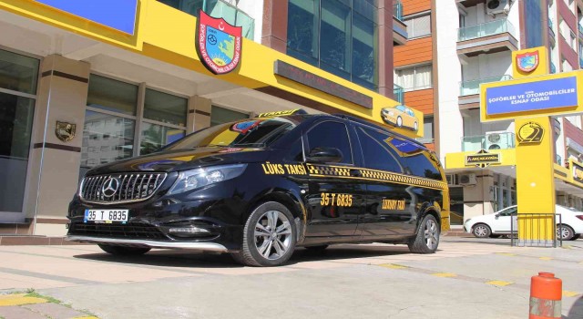 İzmirde ulaşımın yeni gözdesi: Lüks taksiler