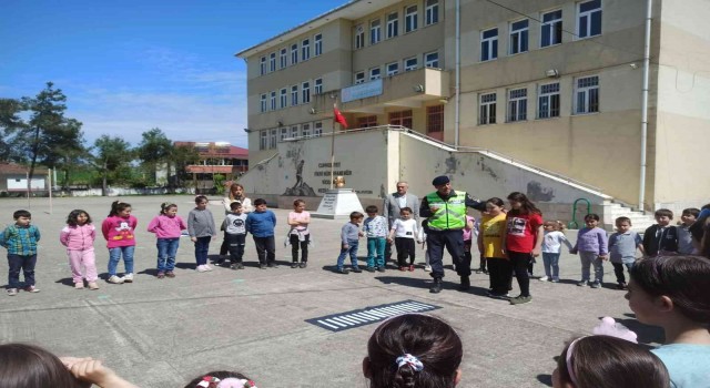 Jandarmadan öğrencilere ‘trafik eğitimi