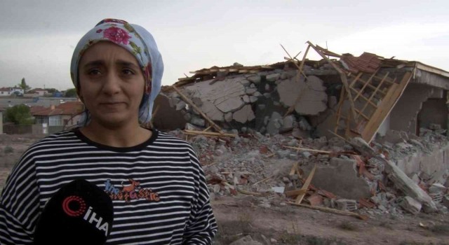 Kadir Gecesinde kaçak ev yıkımına tepki