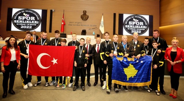 Kardeş Kentler Basketbol Turnuvasında dostluk kazandı