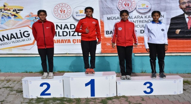 Karslı atletler Vanda madalyaları topladı