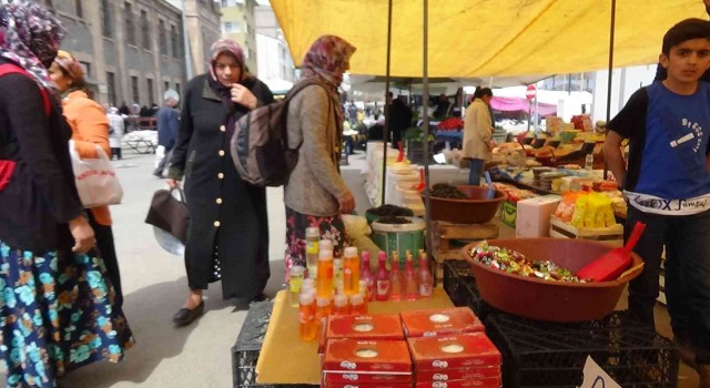 Karsta bayram hareketliliği yaşanıyor