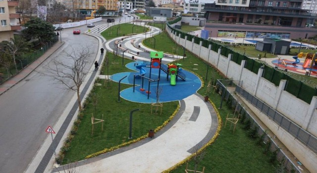 Kartal canlanıyor, yenilenen parklarda vatandaşlar nefes alıyor