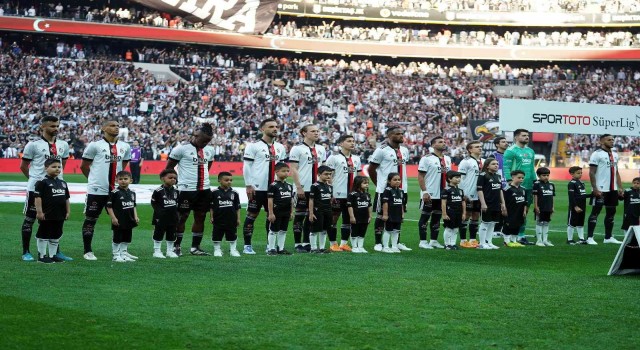Kartalda gençlik aşısı tuttu
