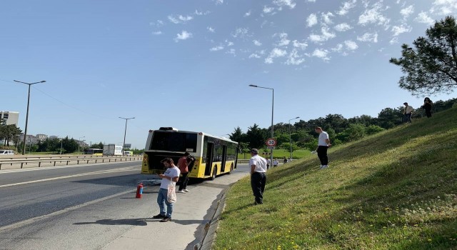 Kartalda İETT otobüsünde korkutan yangın