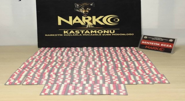 Kastamonuda 896 adet reçeteye tabi hap ele geçirildi