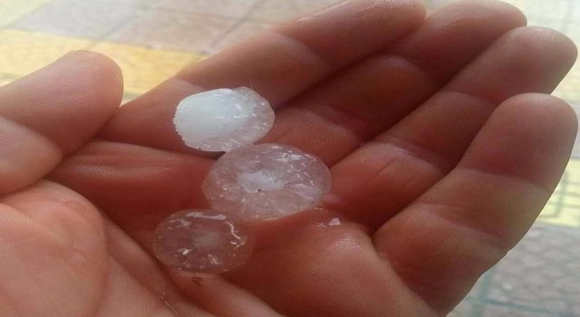 Kastamonuda fındık büyüklüğündeki dolu yağışı korkuttu