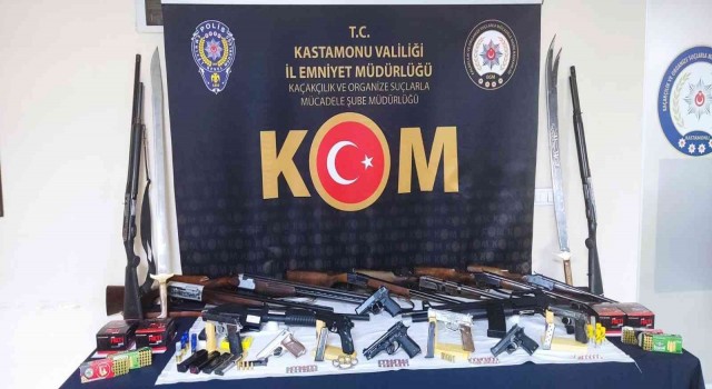 Kastamonuda kaçak silah operasyonu: 20 gözaltı
