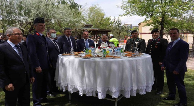 Kayseride protokol bayramlaştı