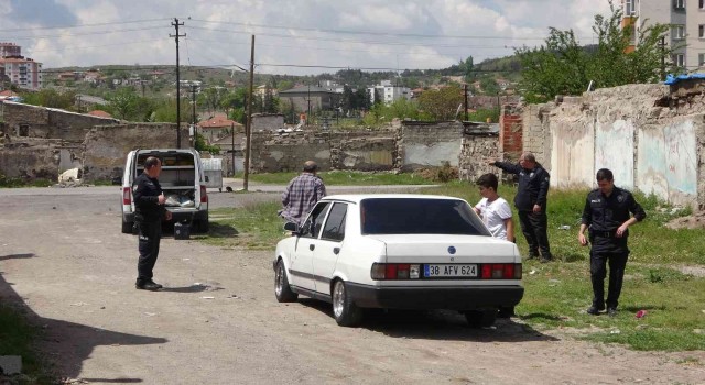 Kayseride silahlı dehşet: Tartıştığı annesini ve rastgele ateş açıp komşusunu vurdu