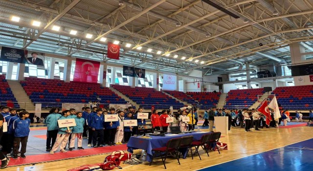 Kayserili sporcular Niğdeden 6 madalya ile döndü