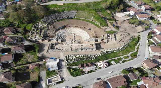 Kazdıkça heyecanlandıran Konuralp, Efese rakip