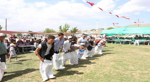 Kepez Belediye Başkanı Tütüncü, Beğiş Yaylasında pilav şenliğine katıldı