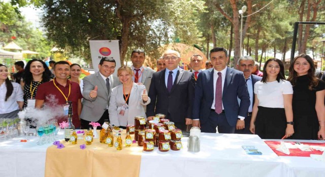 Kepezde “Mesleki Eğitim Fuarı” başladı
