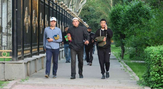 Kırgızistanda bayram namazı kılındı