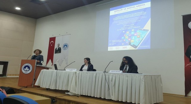 Kırklarelinde sosyal medya kullanıma karşı bilgilendirme yapıldı
