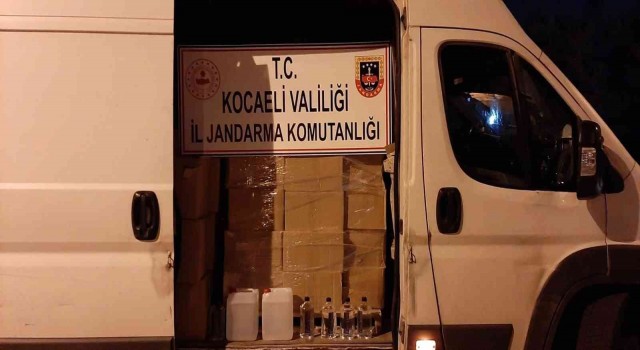 Kocaelide bin 400 litre bandrolsüz etil alkol ele geçirildi