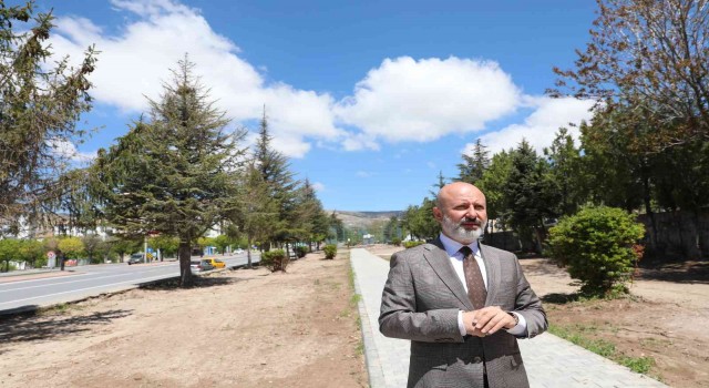 Kocasinanda şehrin oksijen deposu parklar yenileniyor