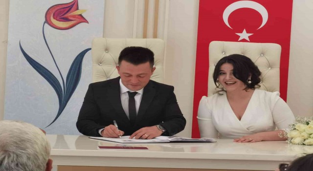 Komando damattan dikkat çeken evet: Şehitler ölmez vatan bölünmez