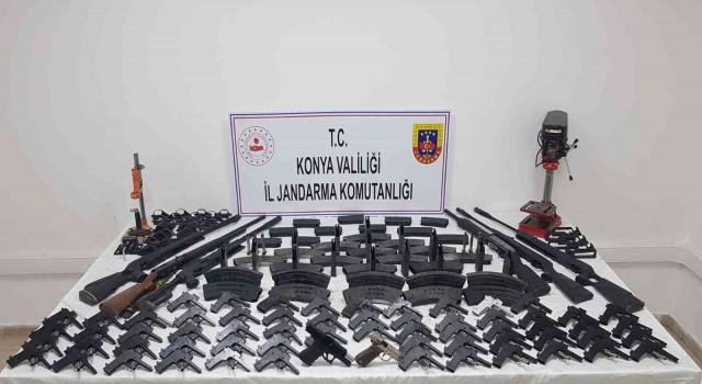 Konyada jandarmadan kaçak silah operasyonu
