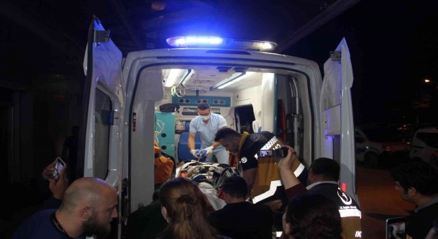 Konyada otomobil ile minibüs çarpıştı: 2si ağır 3 yaralı