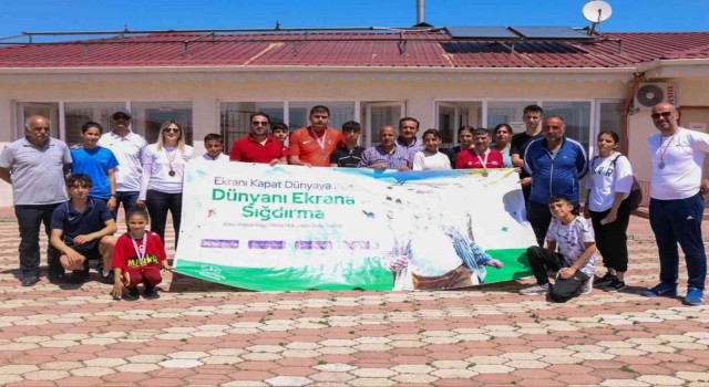 Koşarak teknoloji bağımlılığına dikkat çektiler