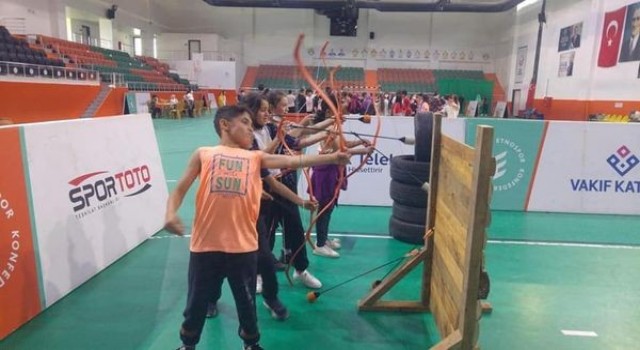 Köyceğizde öğrenciler geleneksel spor oyunları ile tanıştı