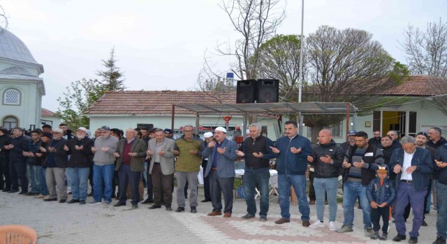 Kuluda vatandaşlar yağmur duası yapıldı