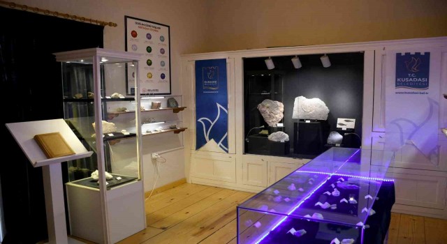Kuşadası Belediyesince açılan Fosil ve Mineral Müzesi, Tarihi Kentler Birliği ödüle layık görüldü