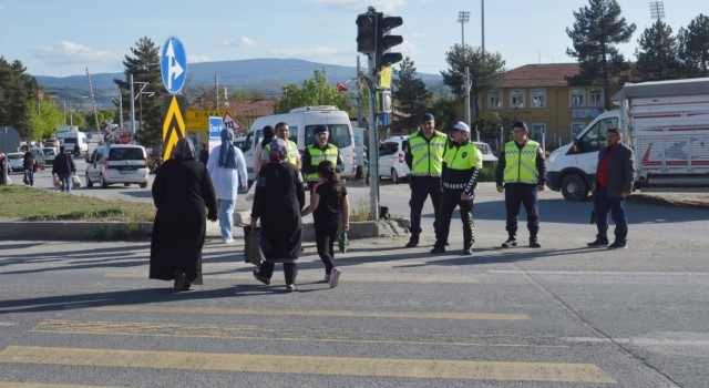 Kütahya Tavşanlıda “Yayalar İçin 5 Adımda Güvenli Trafik