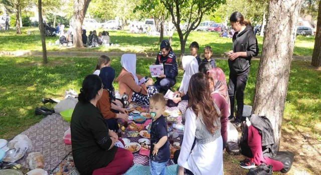 Kütahyada Hıdırellez şenliklerinde KADES uygulaması tanıtıldı