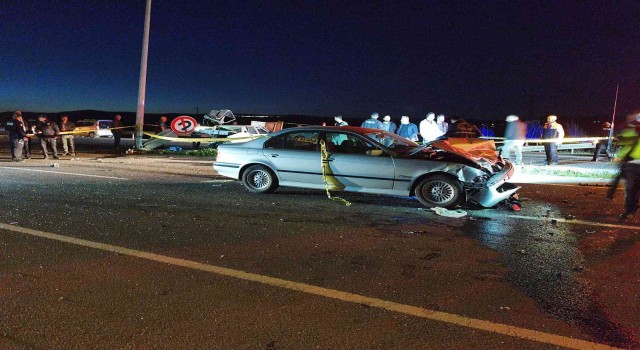 Kütahyada trafik kazası: 1 ölü, 2 yaralı