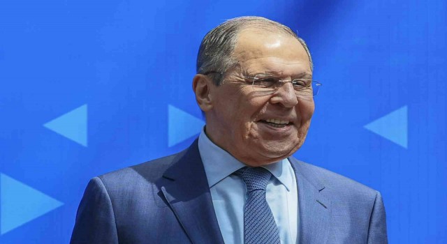 Lavrov: “Almanya, Scholzun gelişiyle bağımsızlığının son belirtilerini de kaybetti”