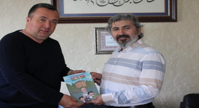 Leblebi kokulu şehir kitap severler ile buluştu