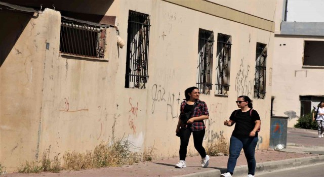 Madde bağımlıların merkezi FETÖnün metruk binasına demirli önlem