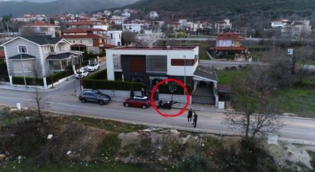 Mahallenin tek potasını saniyeler içinde parçalayıp böyle çaldı