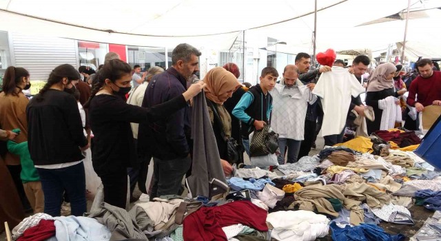Malatyada çarşı ve pazarda bayram hareketliliği