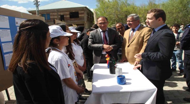 Malazgirtte Bilim Fuarı düzenlendi