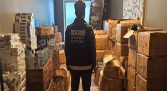 Maltepede gizli bölme yaptırılan evde 3 milyon TLlik kaçak sigara ve alkol ele geçirildi