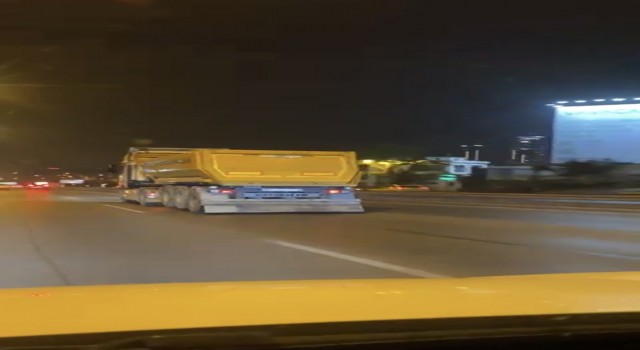 Maltepede hafriyat kamyonu makas atarak trafikte terör estirdi