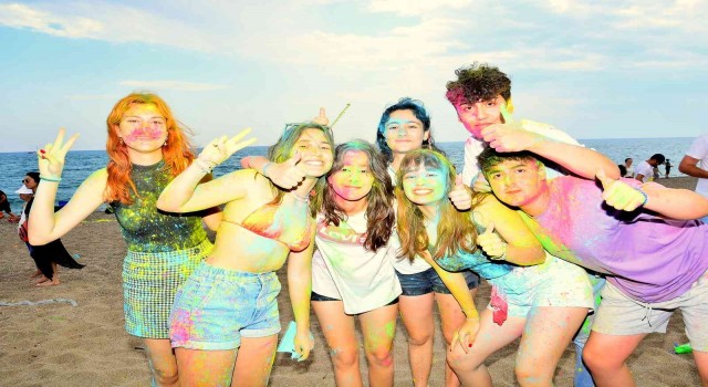 Manavgatta Colorfest ve Uçurtma Şenliği