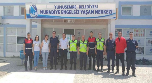 Manisada jandarma ekipleri engellilere unutulmaz bir gün yaşattı