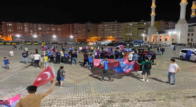 Mardinde Trabzonsporun şampiyonluğu coşku ile kutlandı