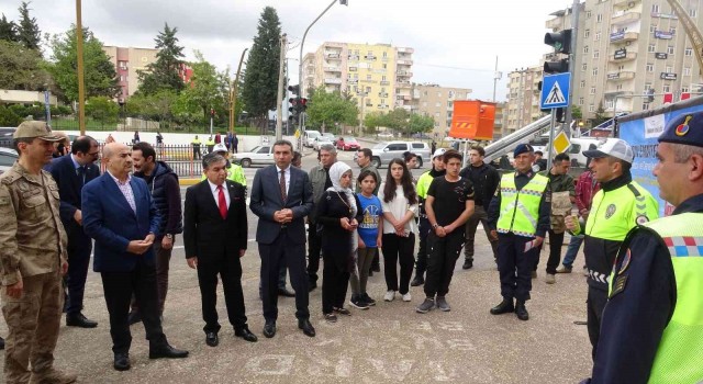 Mardinde Yayalar için 5 adımda güvenli trafik mottosu tanıtıldı
