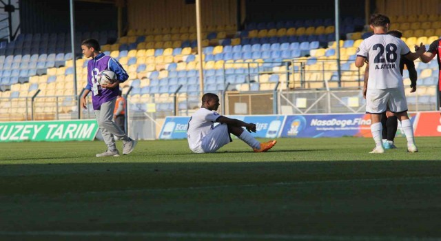 Menemenspor, 2. Lige düştü; futbolcular üzüntü yaşadı